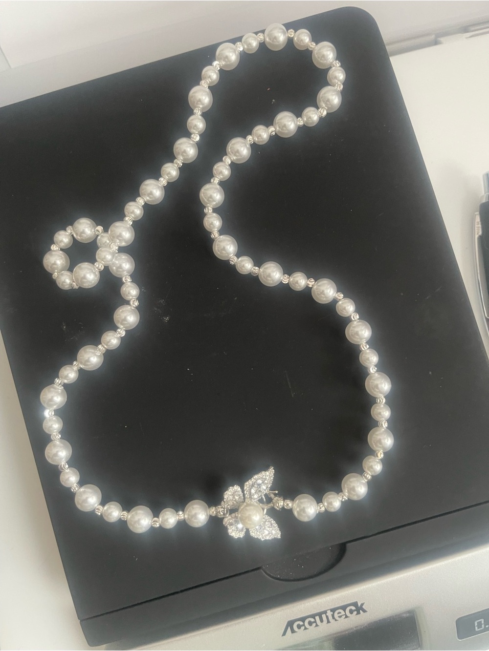 Gorgeous 9-10mm Round White Pearl Necklace 18 Inch Fine Jewerly